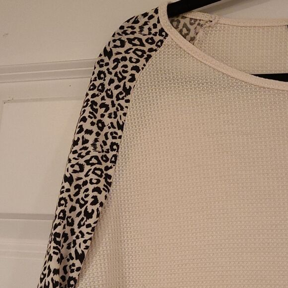 Shein Off White And Black Waffle knit blouse L - Picture 2 of 3
